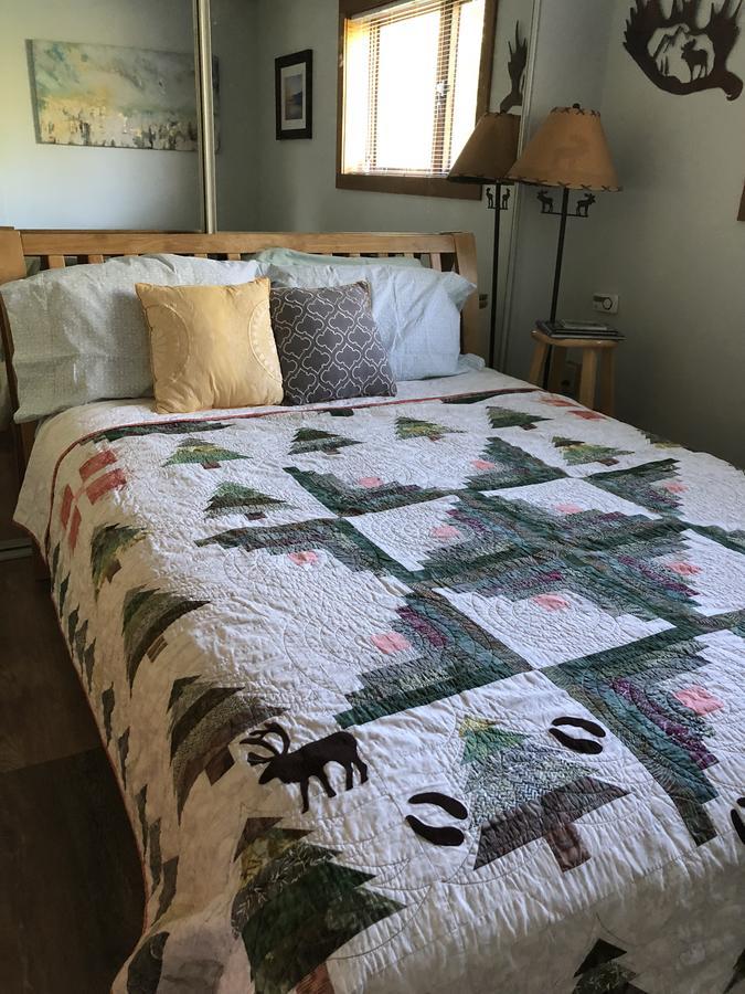 Sawing Logzz Cabin Copper Center Εξωτερικό φωτογραφία