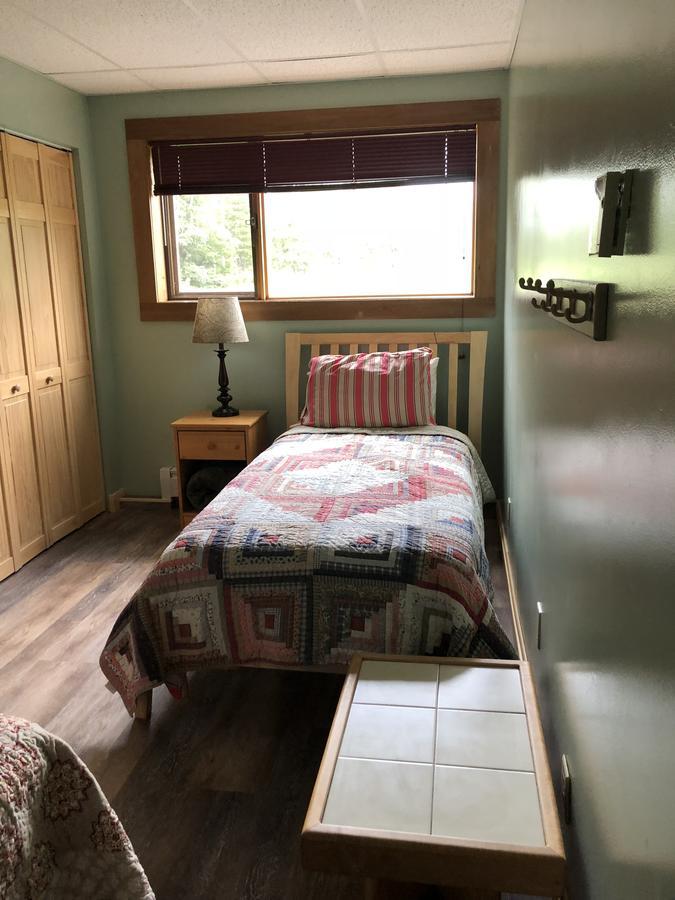 Sawing Logzz Cabin Copper Center Εξωτερικό φωτογραφία